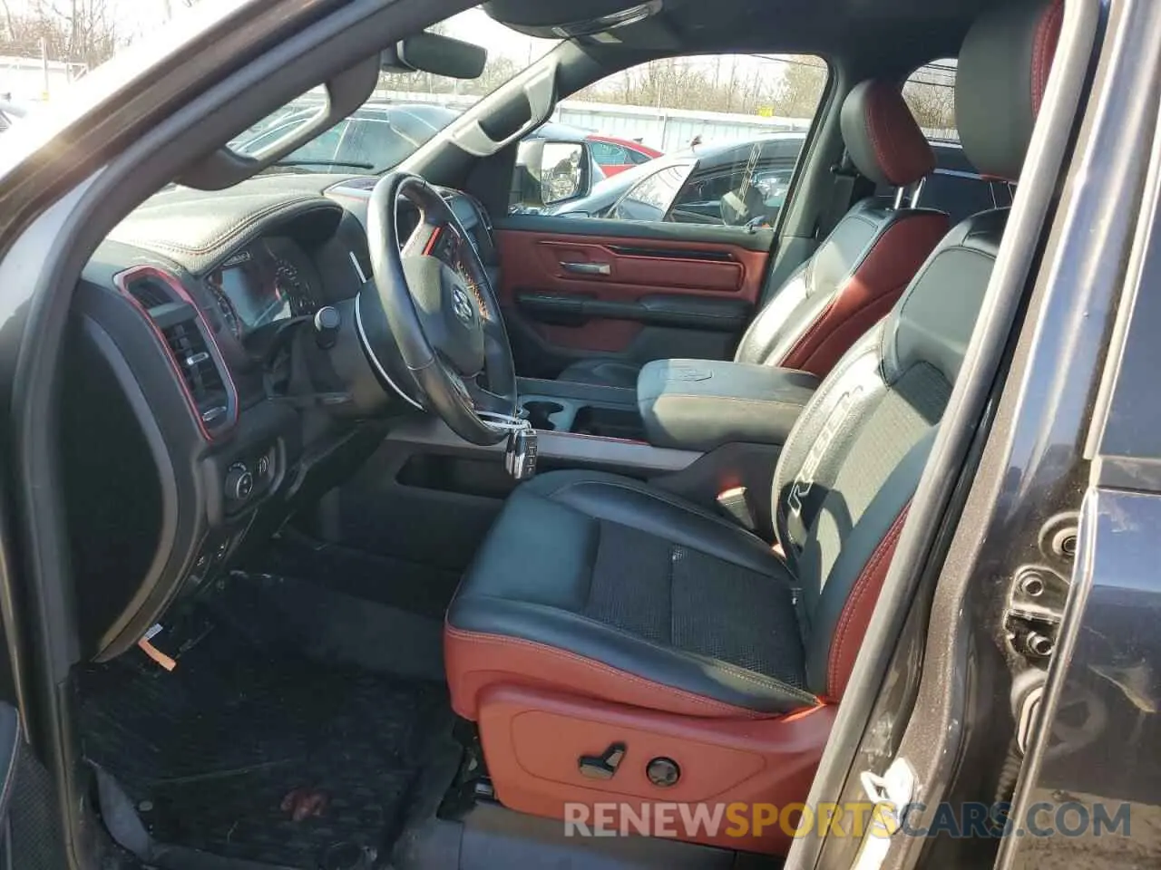 7 fotografías del automóvil dañado 1C6SRFLT1LN148339 RAM 1500 2020
