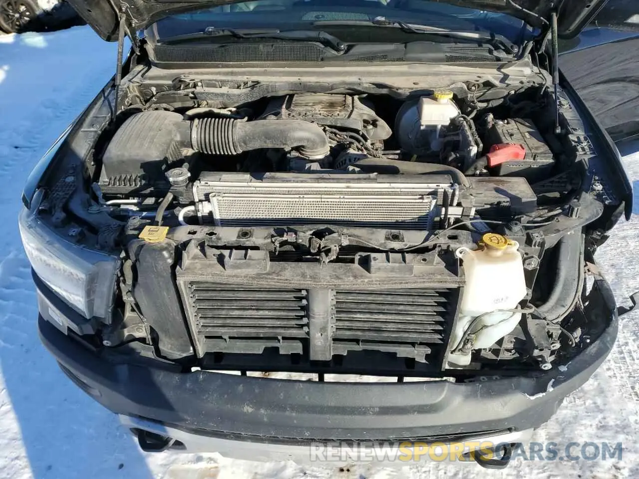 11 fotografías del automóvil dañado 1C6SRFLT6LN116499 RAM 1500 2020