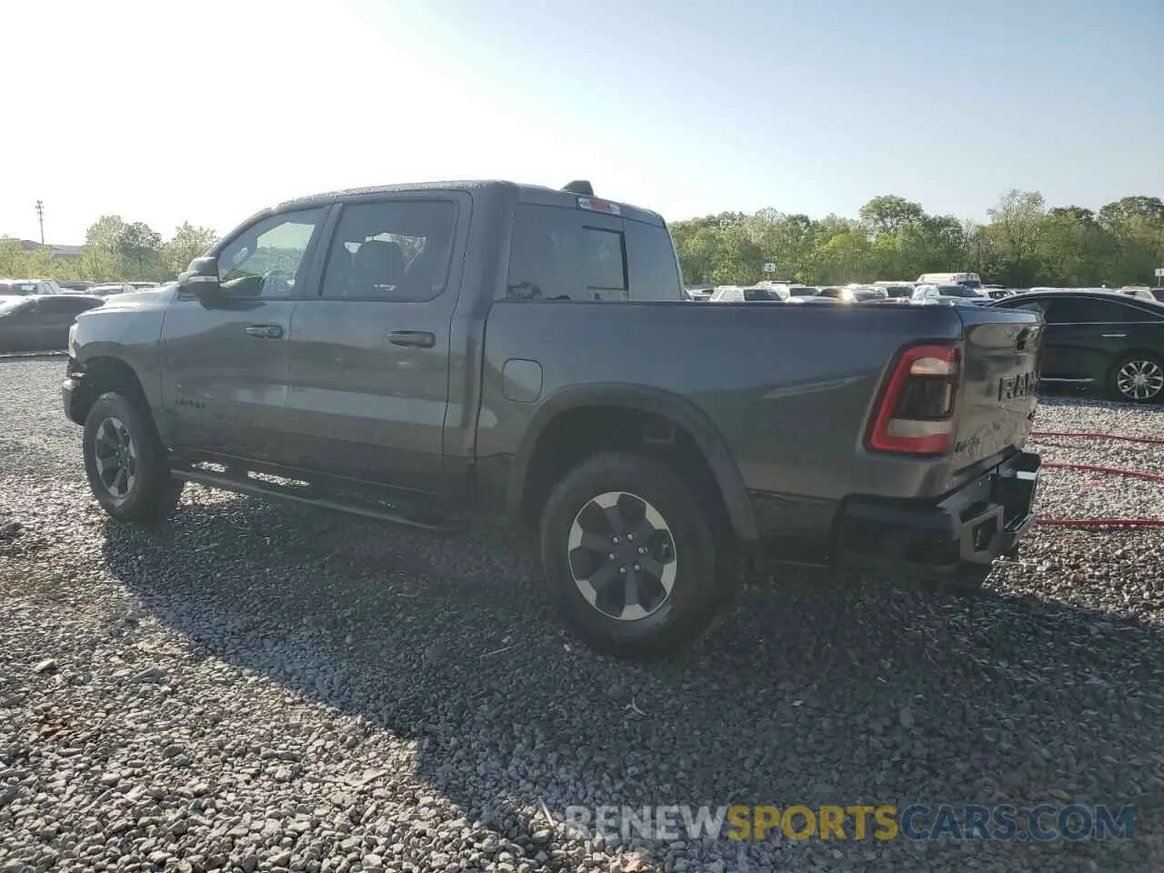 2 fotografías del automóvil dañado 1C6SRFLT6LN360847 RAM 1500 2020