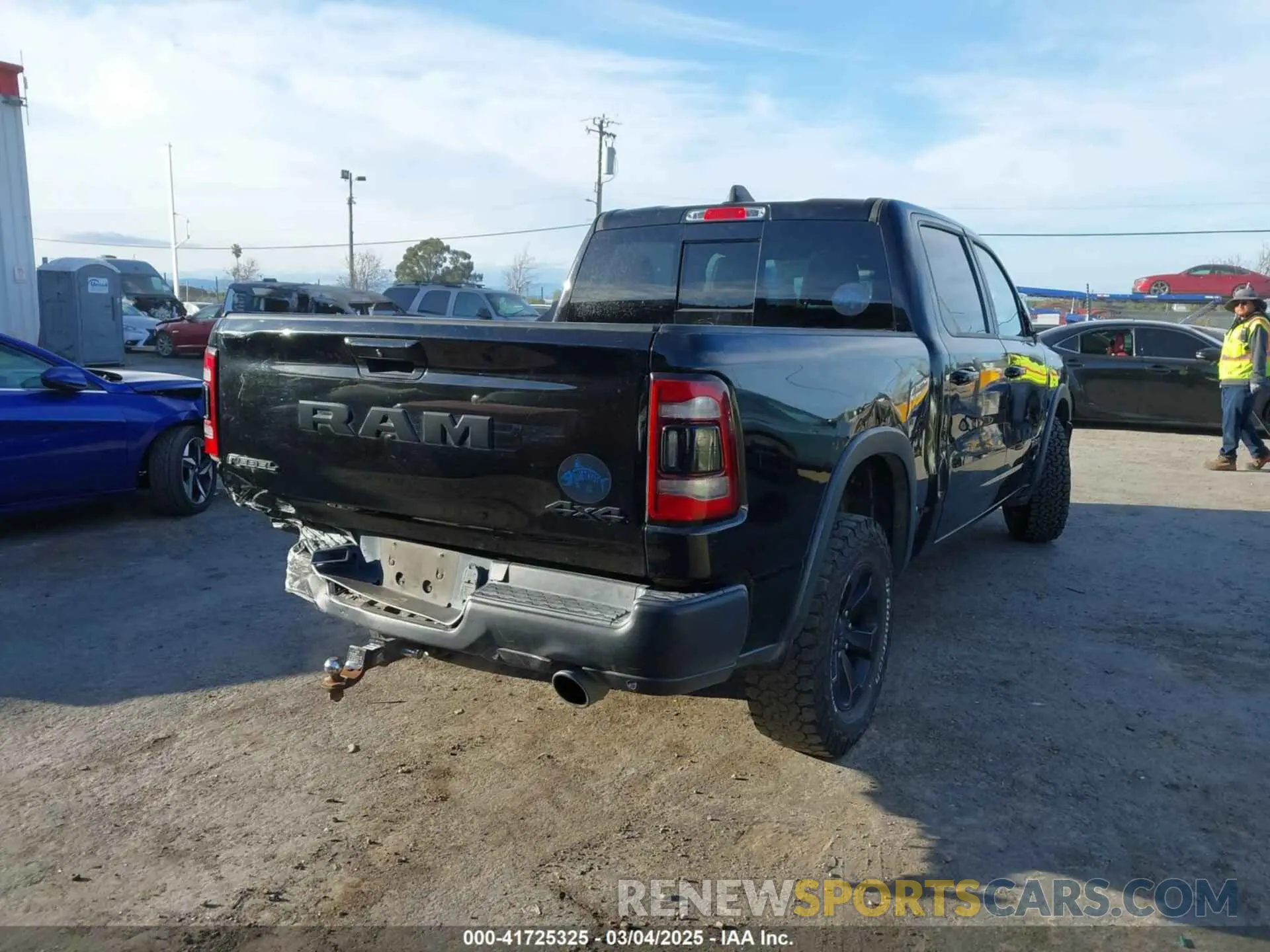 4 fotografías del automóvil dañado 1C6SRFLT8LN130355 RAM 1500 2020