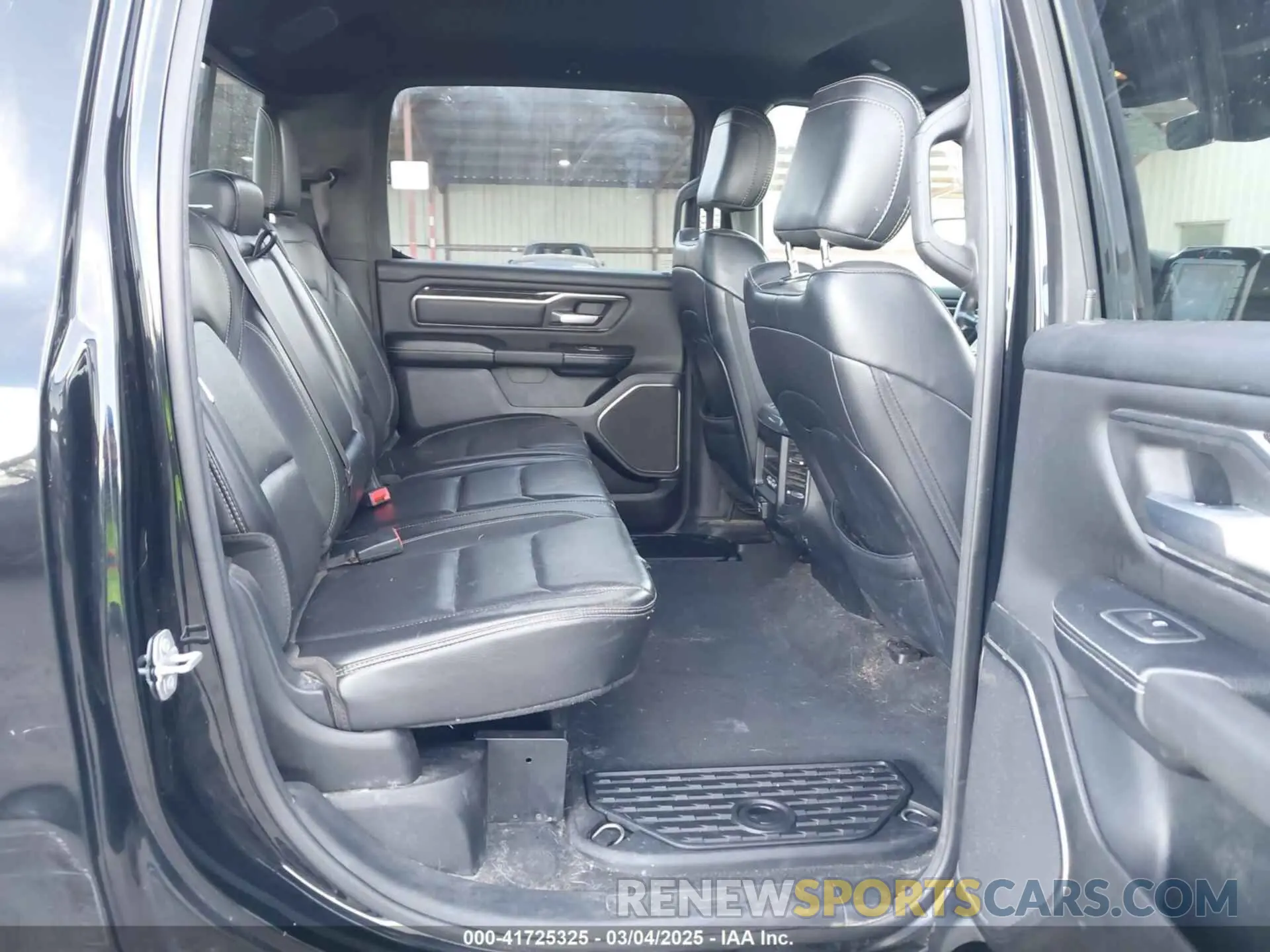 8 fotografías del automóvil dañado 1C6SRFLT8LN130355 RAM 1500 2020