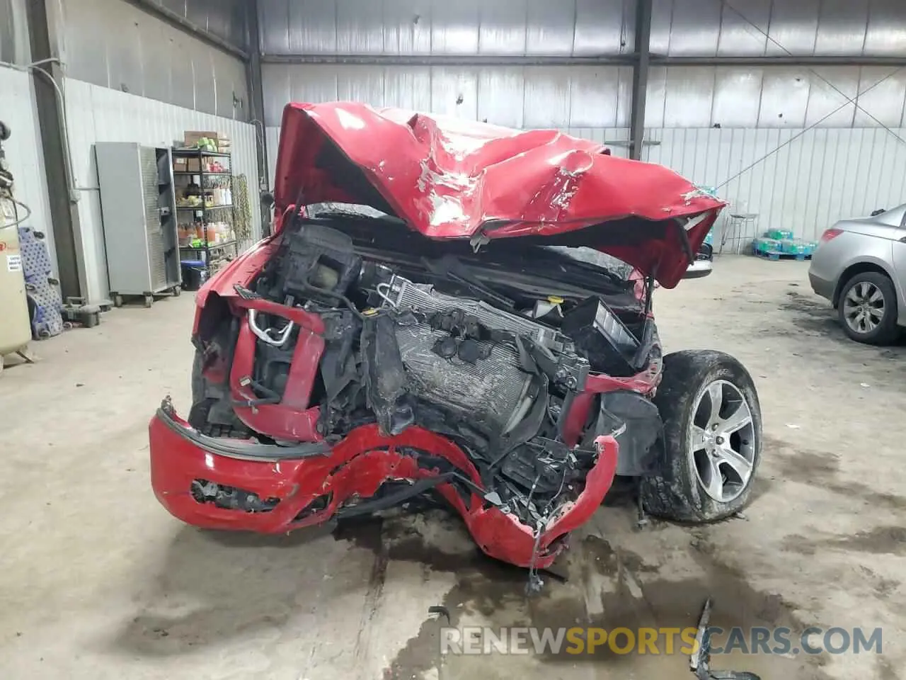 5 fotografías del automóvil dañado 1C6SRFLT8LN195156 RAM 1500 2020