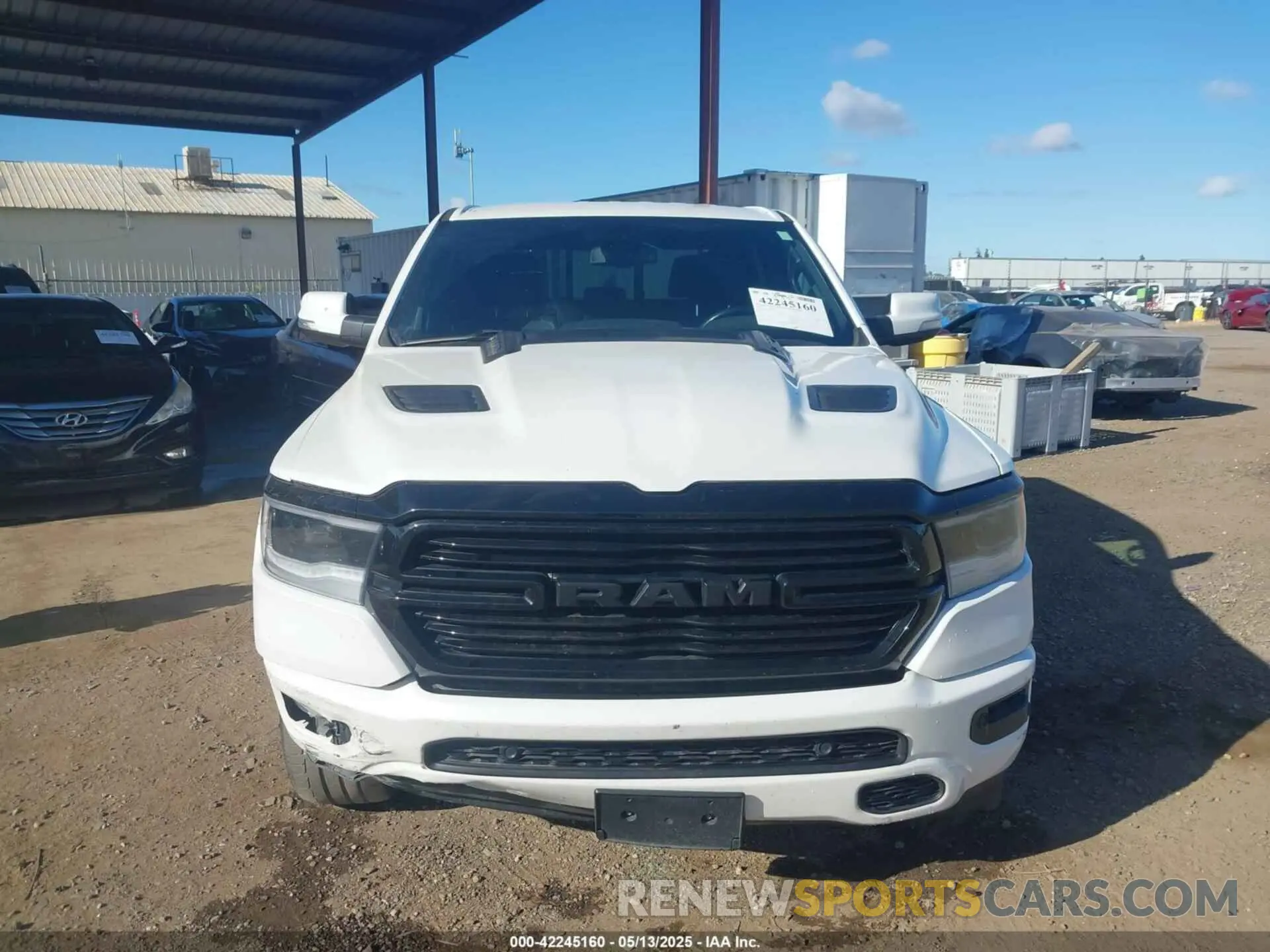 12 fotografías del automóvil dañado 1C6SRFLT8LN332550 RAM 1500 2020