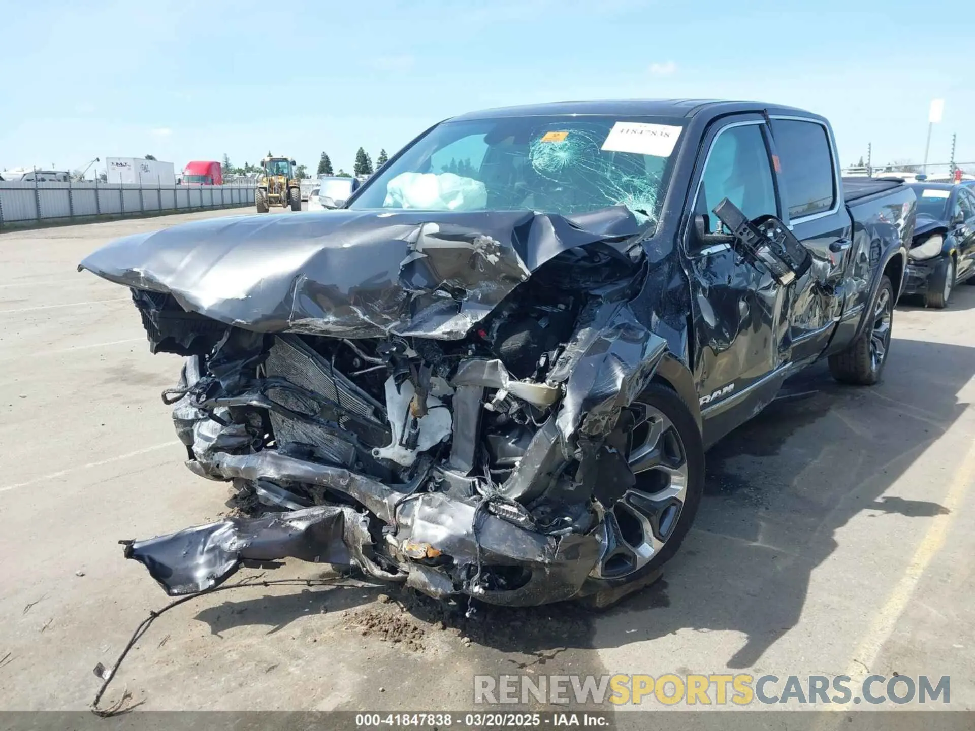 2 fotografías del automóvil dañado 1C6SRFPT1LN419488 RAM 1500 2020