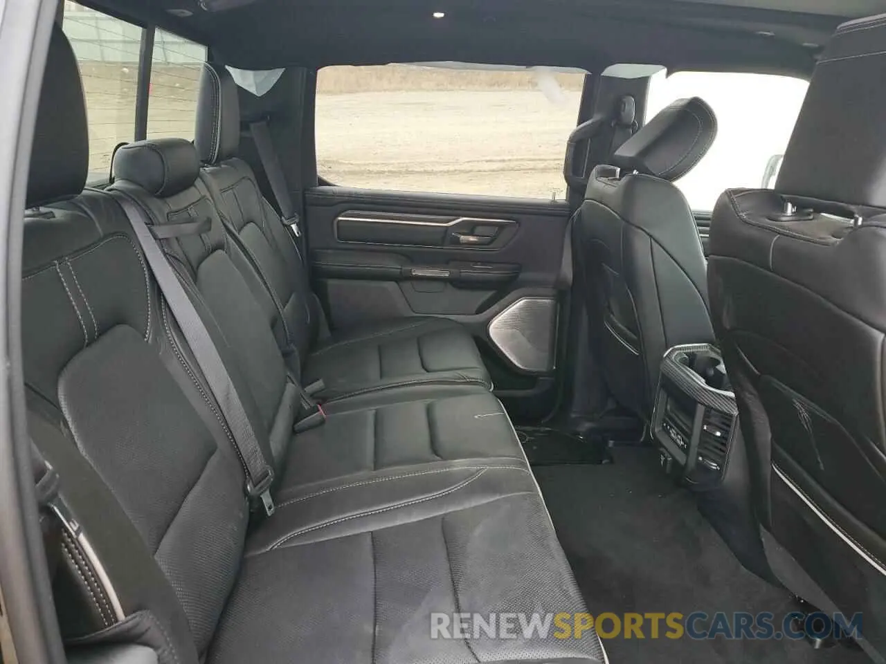 10 fotografías del automóvil dañado 1C6SRFPT9LN400039 RAM 1500 2020