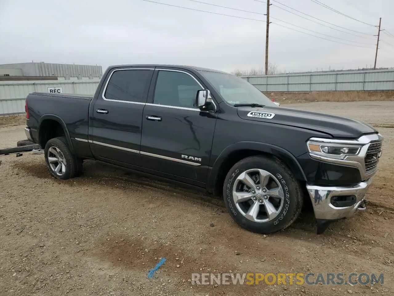 4 fotografías del automóvil dañado 1C6SRFPT9LN400039 RAM 1500 2020