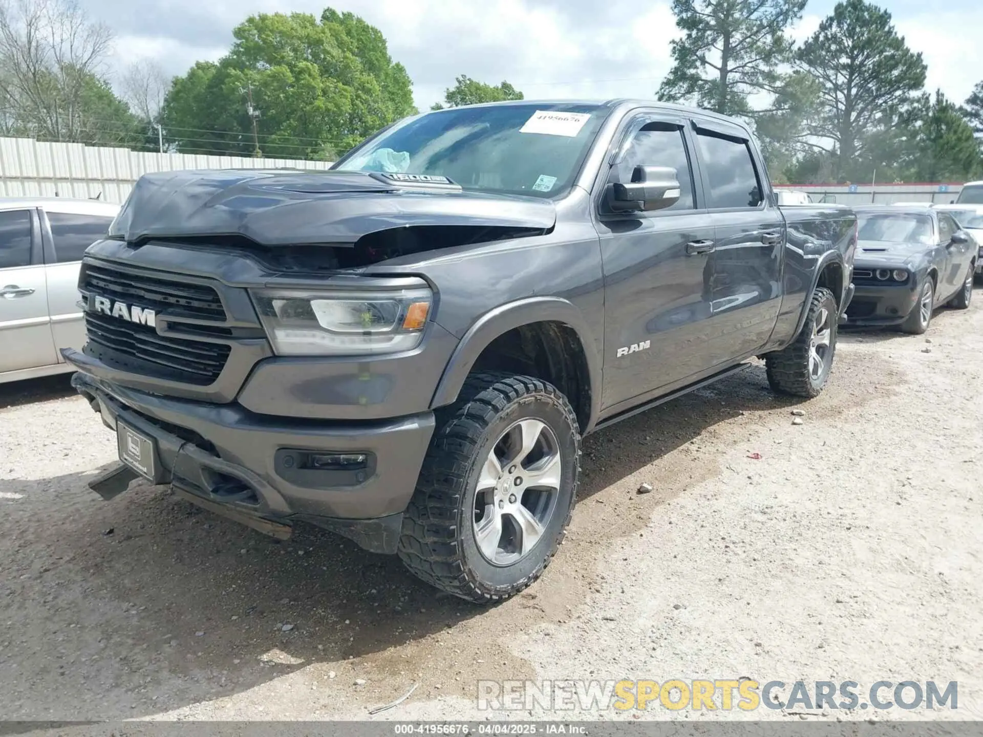 2 fotografías del automóvil dañado 1C6SRFRT5LN131230 RAM 1500 2020