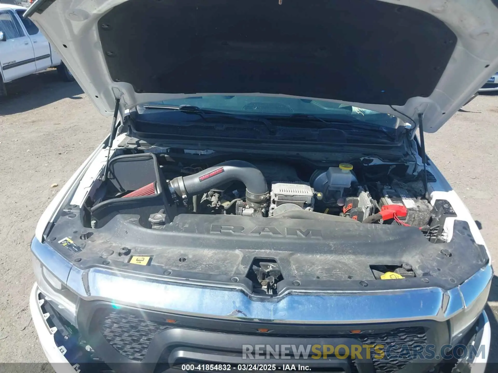 10 fotografías del automóvil dañado 1C6SRFRT5LN279572 RAM 1500 2020