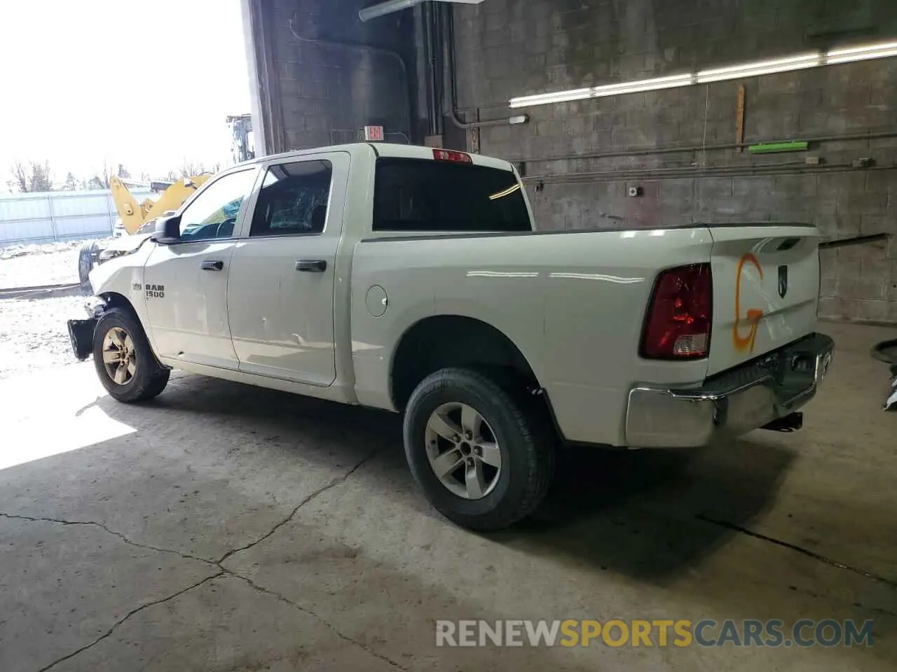 2 fotografías del automóvil dañado 3C6RR6KT8LG181167 RAM 1500 2020