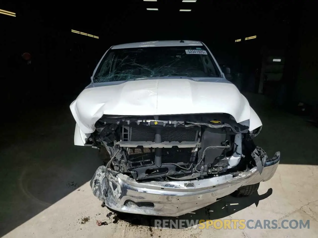 5 fotografías del automóvil dañado 3C6RR6KT8LG181167 RAM 1500 2020