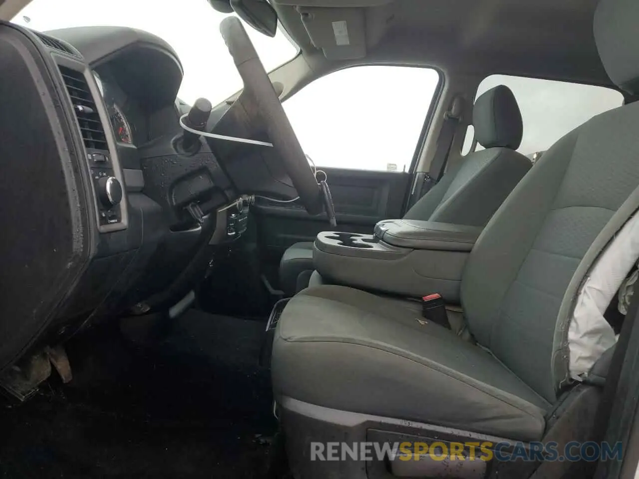 7 fotografías del automóvil dañado 3C6RR7KG6LG134244 RAM 1500 2020