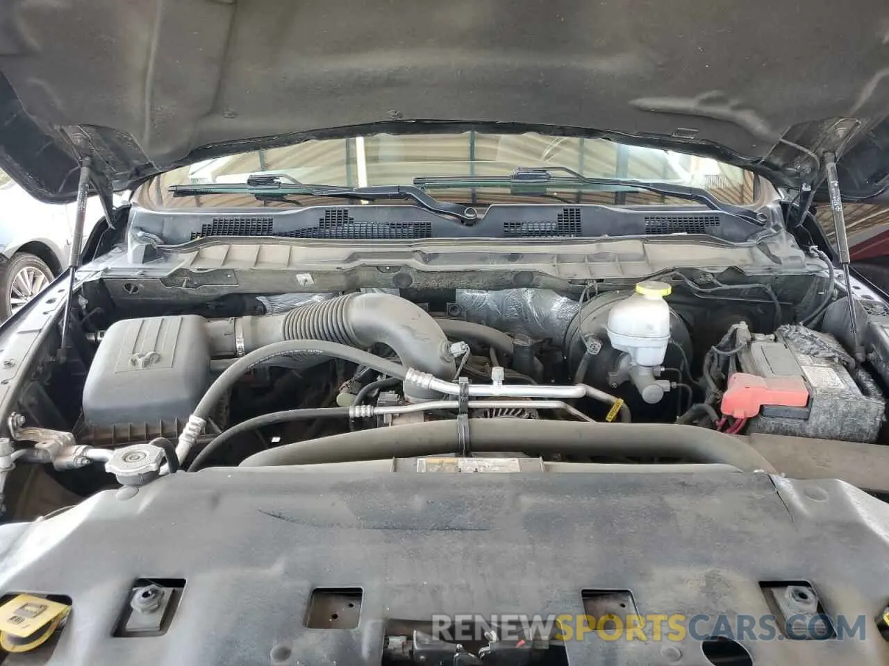 11 fotografías del automóvil dañado 3C6RR7LT8LG160873 RAM 1500 2020