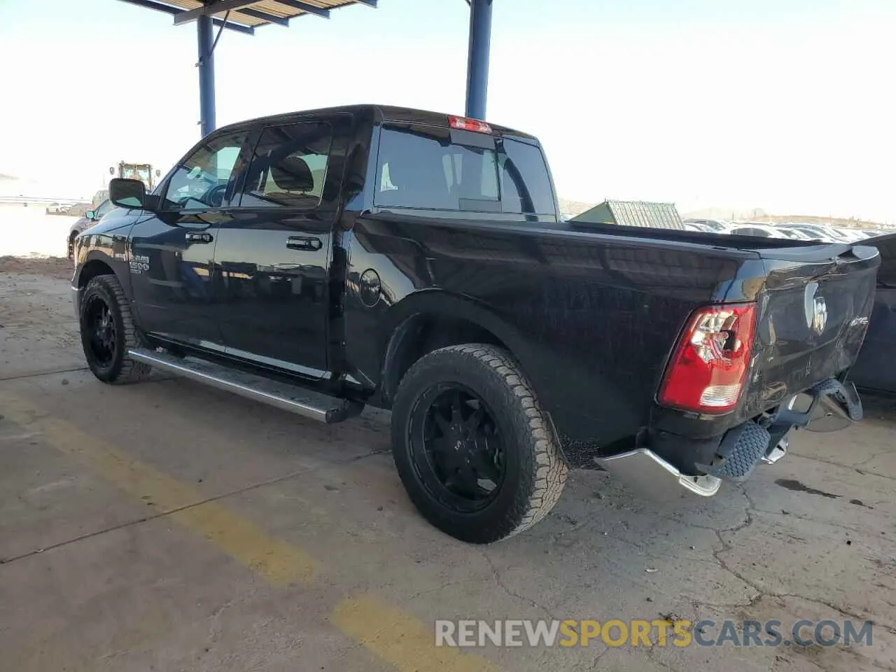 2 fotografías del automóvil dañado 3C6RR7LT8LG160873 RAM 1500 2020