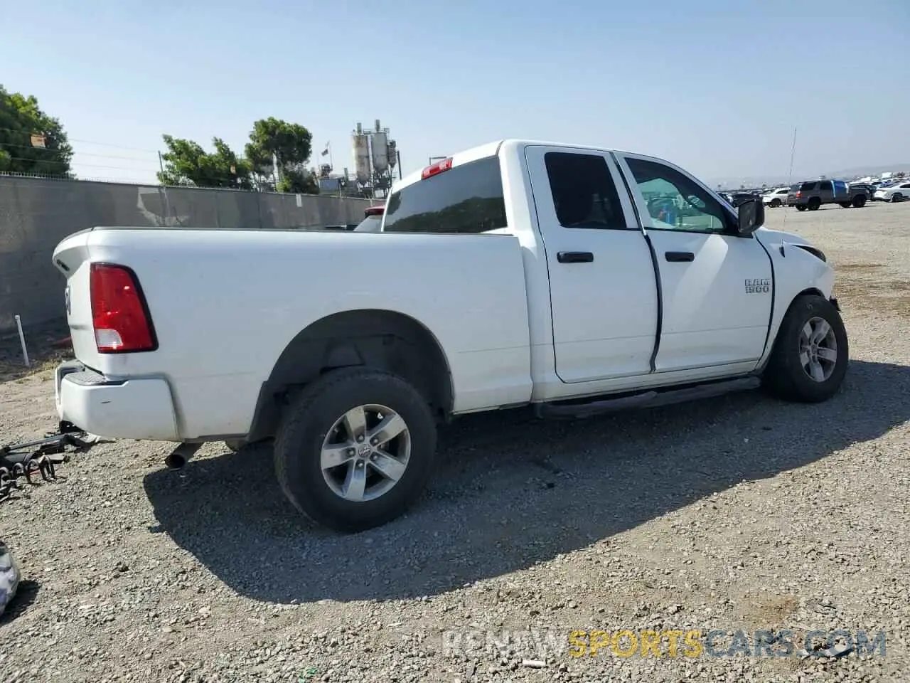 3 fotografías del automóvil dañado 1C6RR6FG5HS684409 RAM 1500 2021