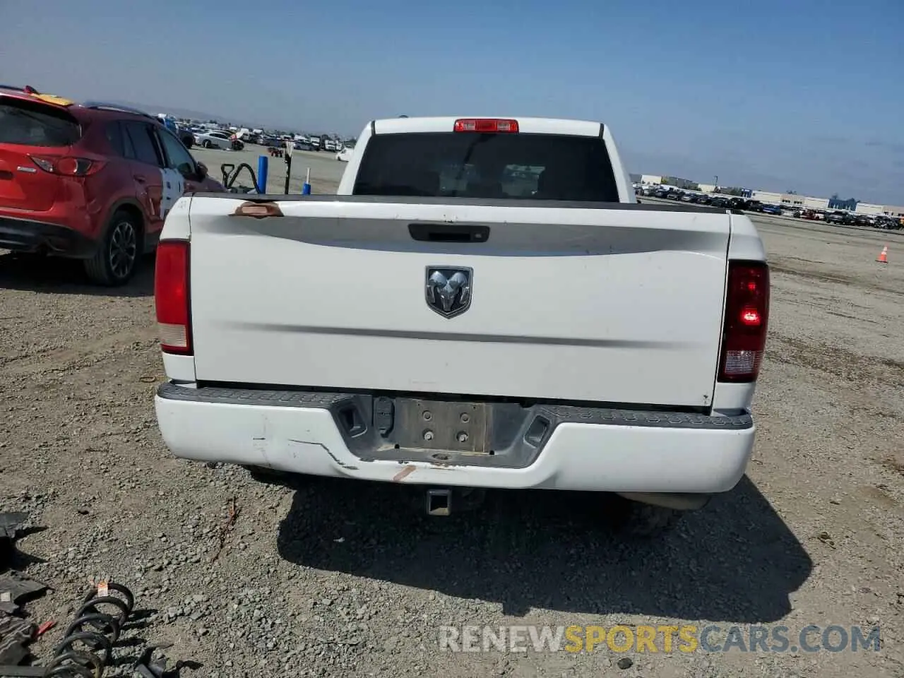 6 fotografías del automóvil dañado 1C6RR6FG5HS684409 RAM 1500 2021