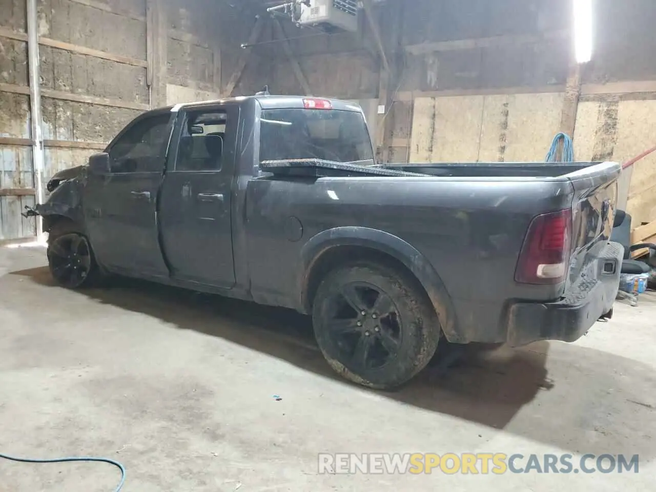 2 fotografías del automóvil dañado 1C6RR7GG2MS583892 RAM 1500 2021