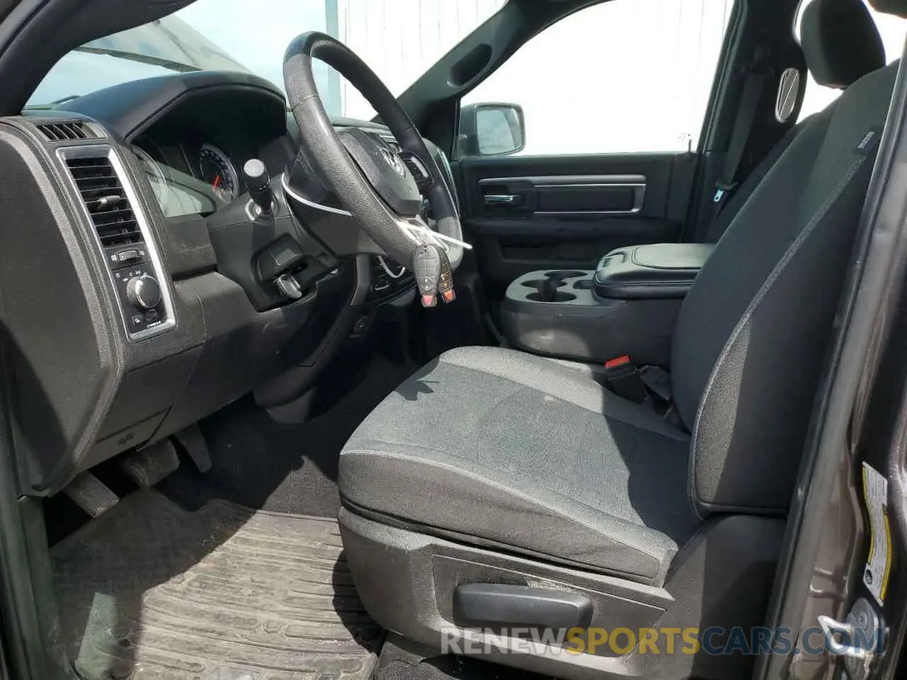 7 fotografías del automóvil dañado 1C6RR7GG9MS544555 RAM 1500 2021