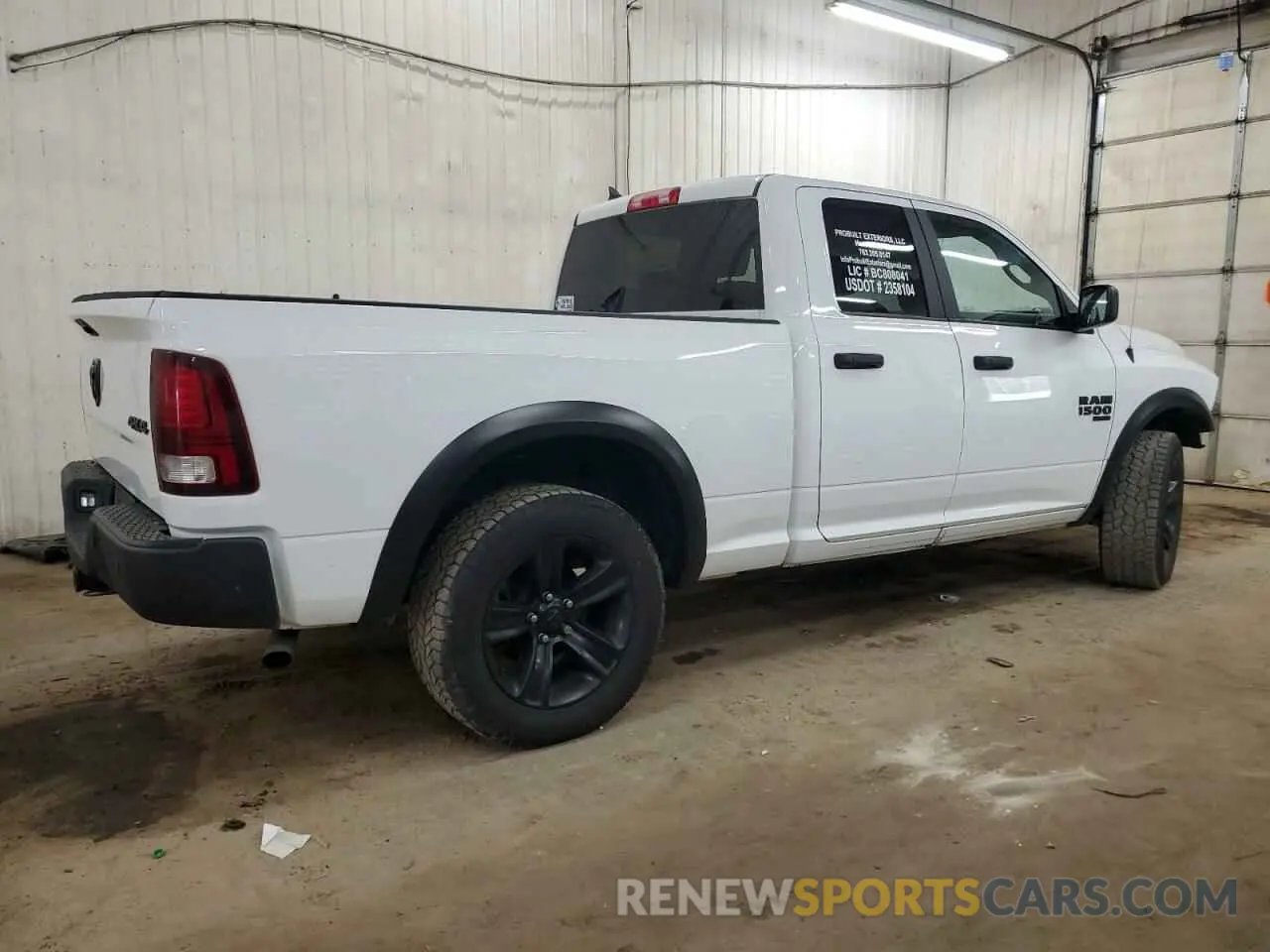 3 fotografías del automóvil dañado 1C6RR7GGXMS514836 RAM 1500 2021