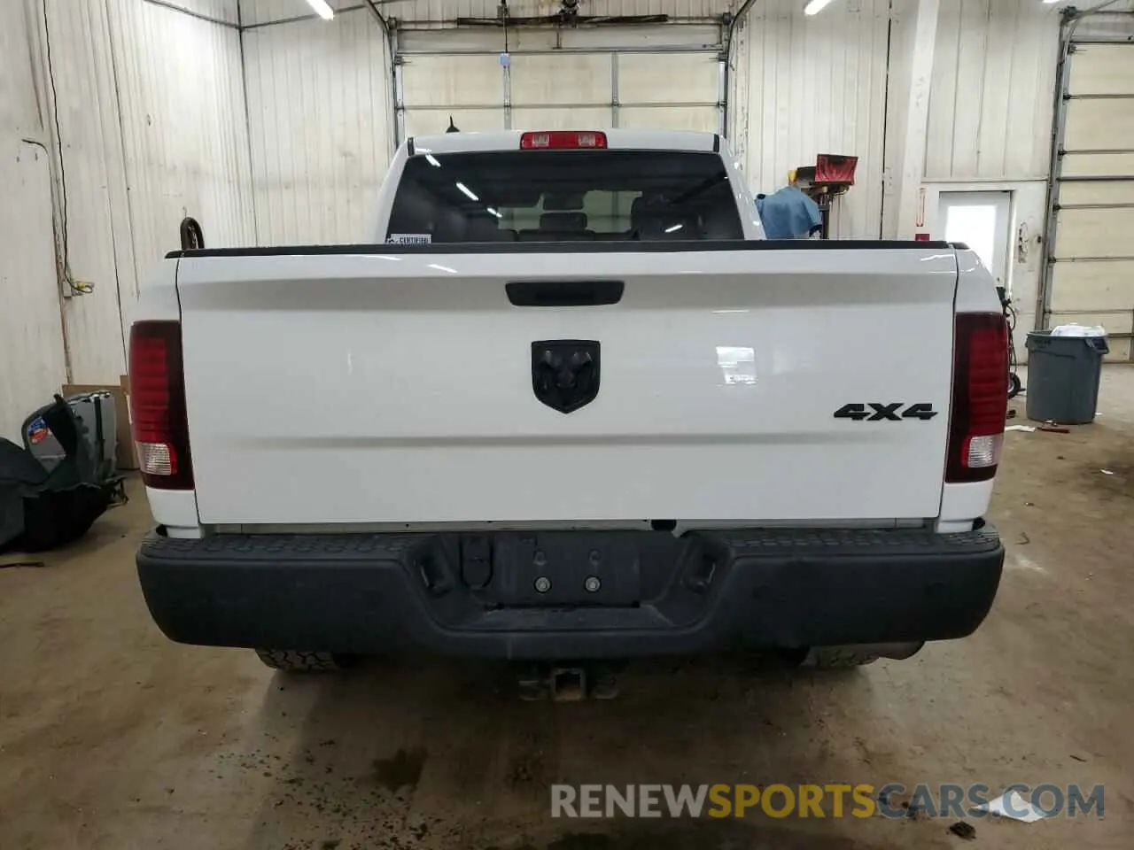 6 fotografías del automóvil dañado 1C6RR7GGXMS514836 RAM 1500 2021