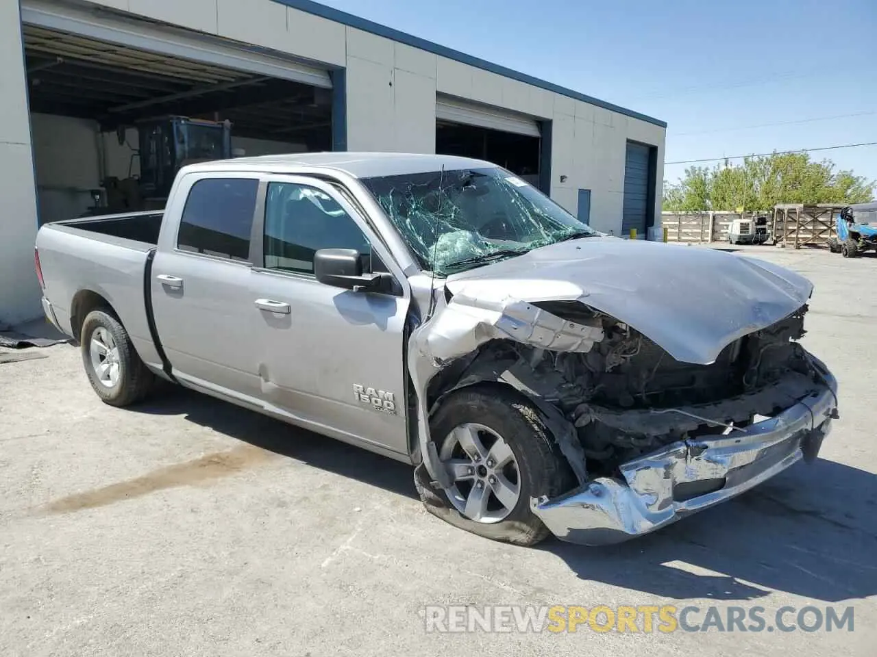 4 fotografías del automóvil dañado 1C6RR7LG7MS532166 RAM 1500 2021