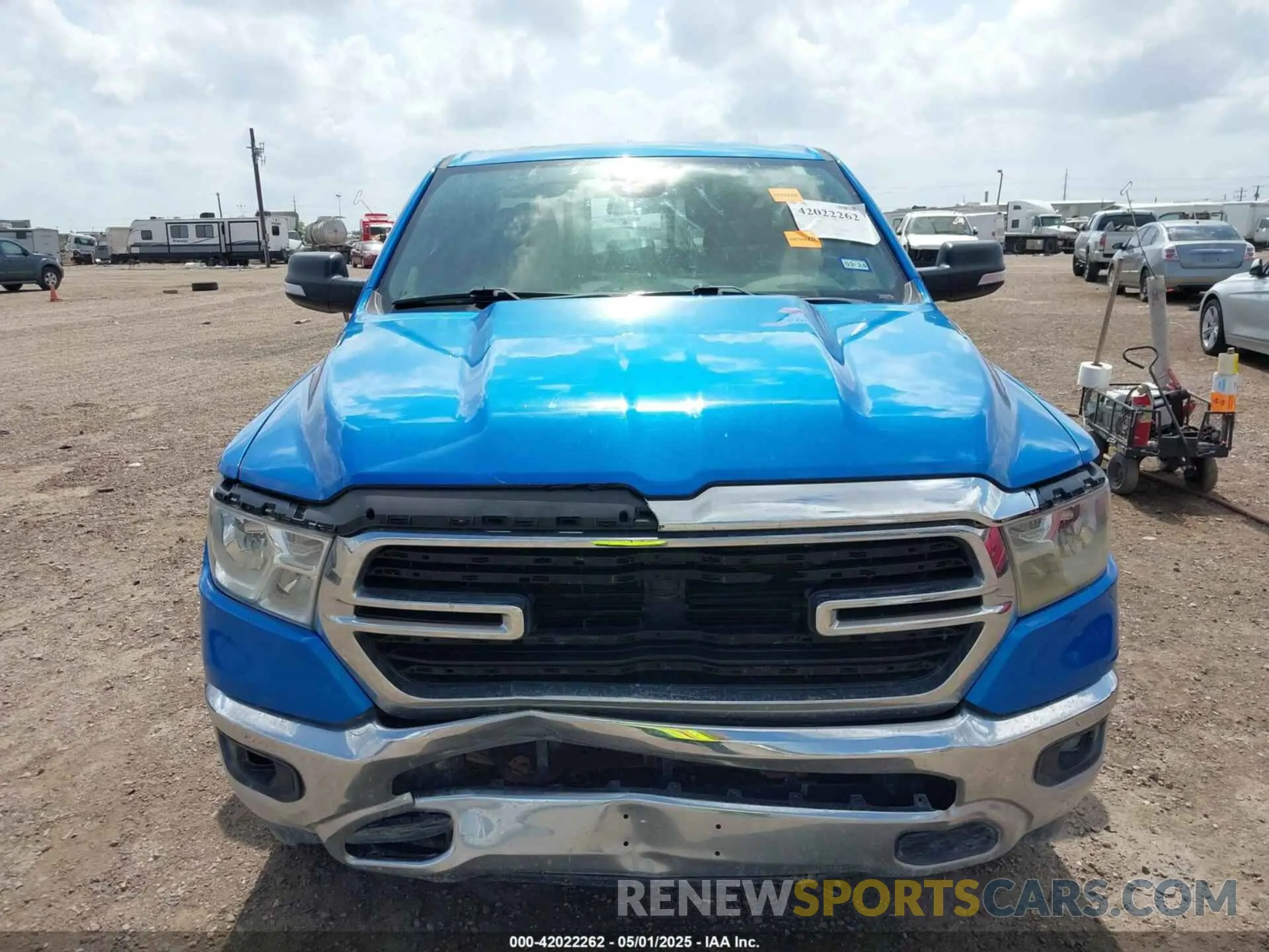 11 fotografías del automóvil dañado 1C6RREBG7MN708959 RAM 1500 2021