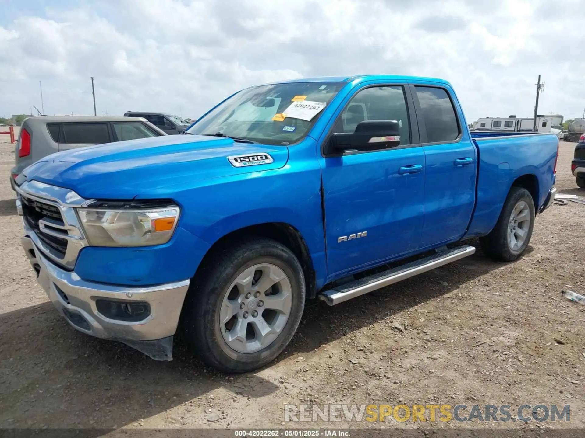 2 fotografías del automóvil dañado 1C6RREBG7MN708959 RAM 1500 2021