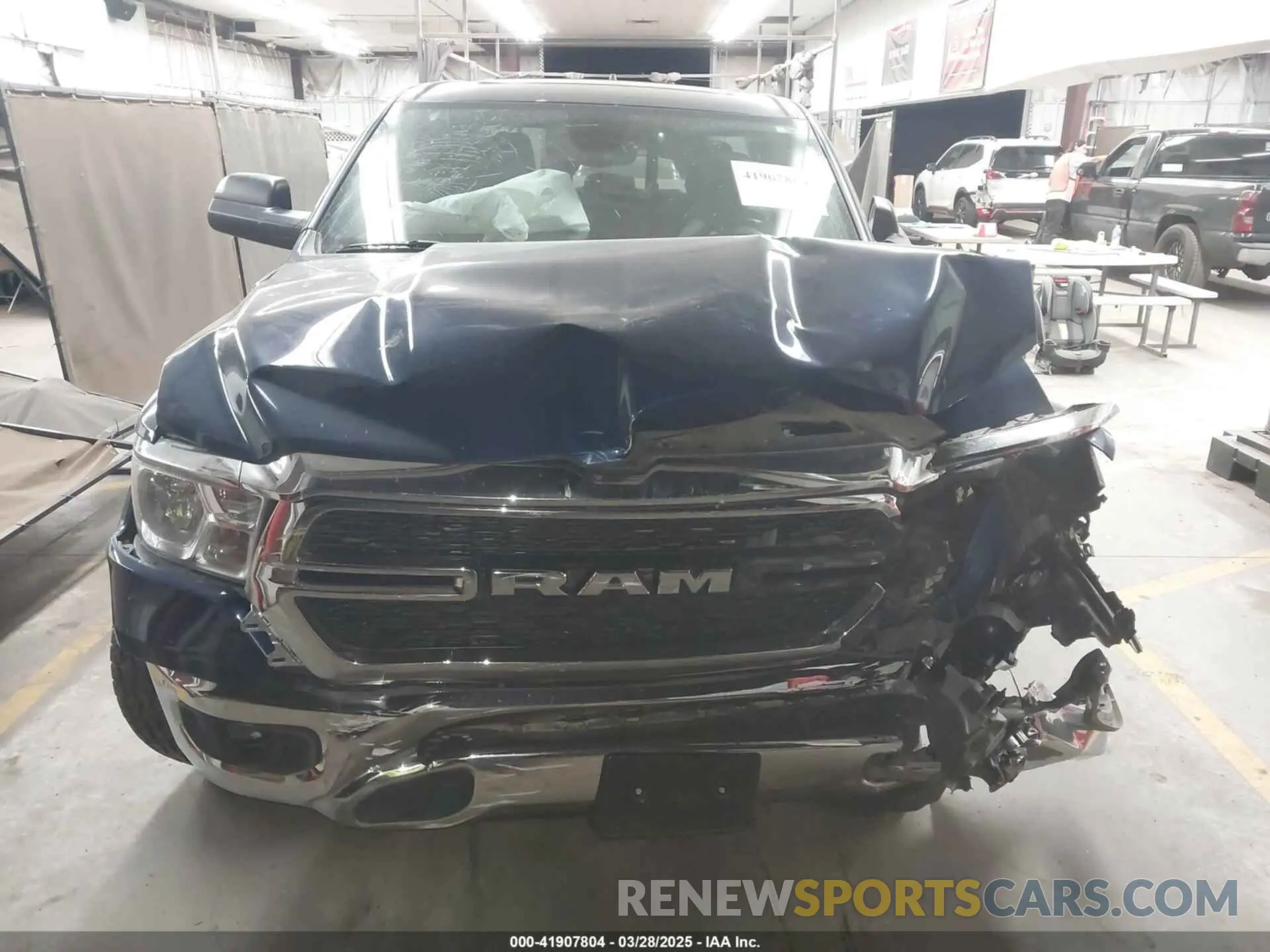 13 fotografías del automóvil dañado 1C6RREBM2MN828660 RAM 1500 2021