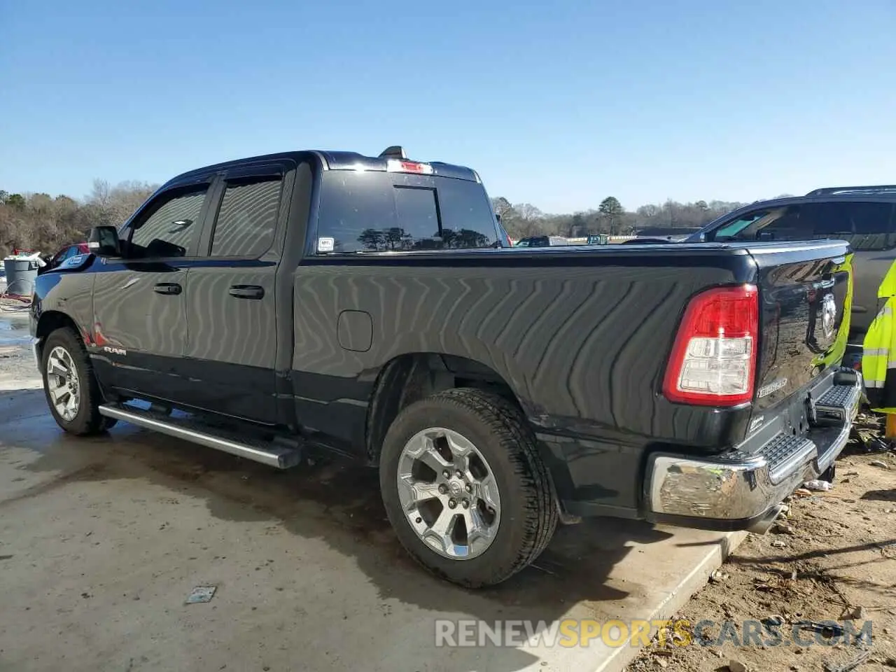 2 fotografías del automóvil dañado 1C6RREBT5MN819782 RAM 1500 2021
