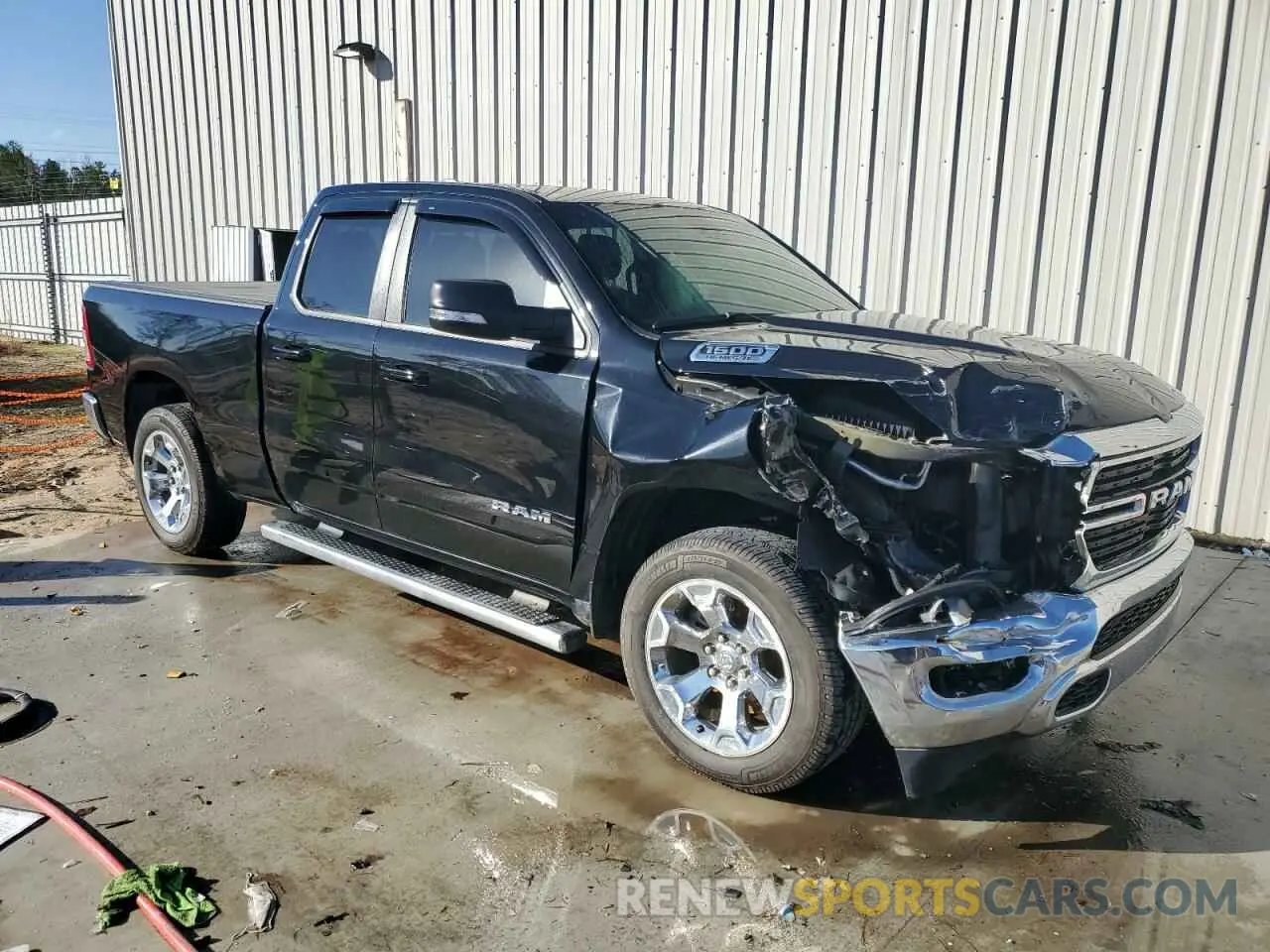 4 fotografías del automóvil dañado 1C6RREBT5MN819782 RAM 1500 2021