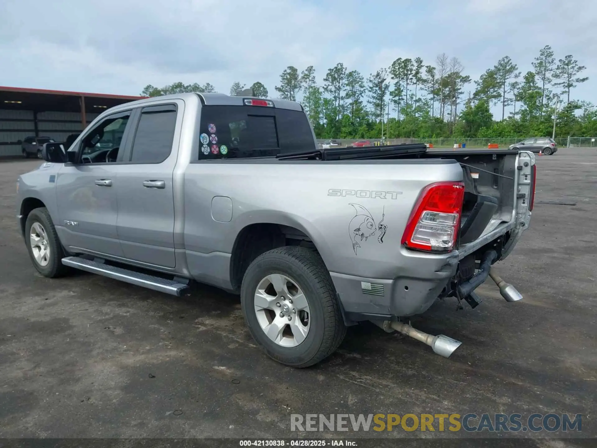 3 fotografías del automóvil dañado 1C6RREBT7MN801896 RAM 1500 2021