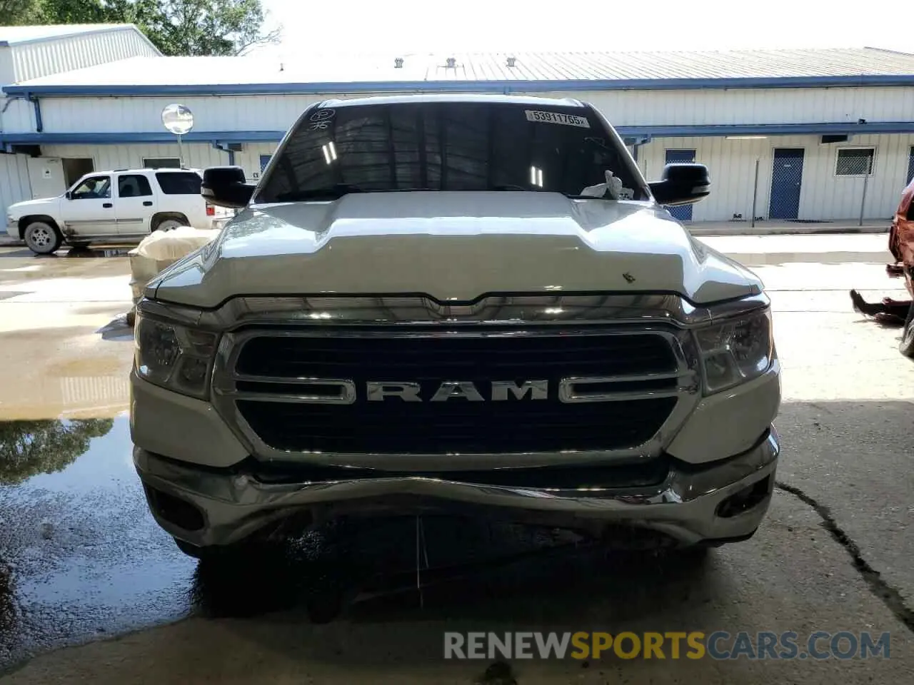 5 fotografías del automóvil dañado 1C6RREBT8MN625392 RAM 1500 2021