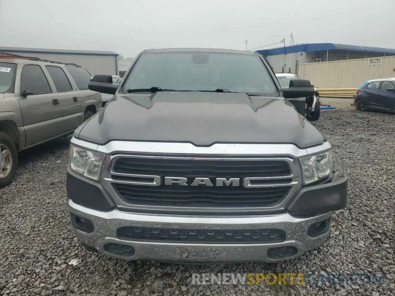 5 fotografías del automóvil dañado 1C6RREFT0MN631682 RAM 1500 2021