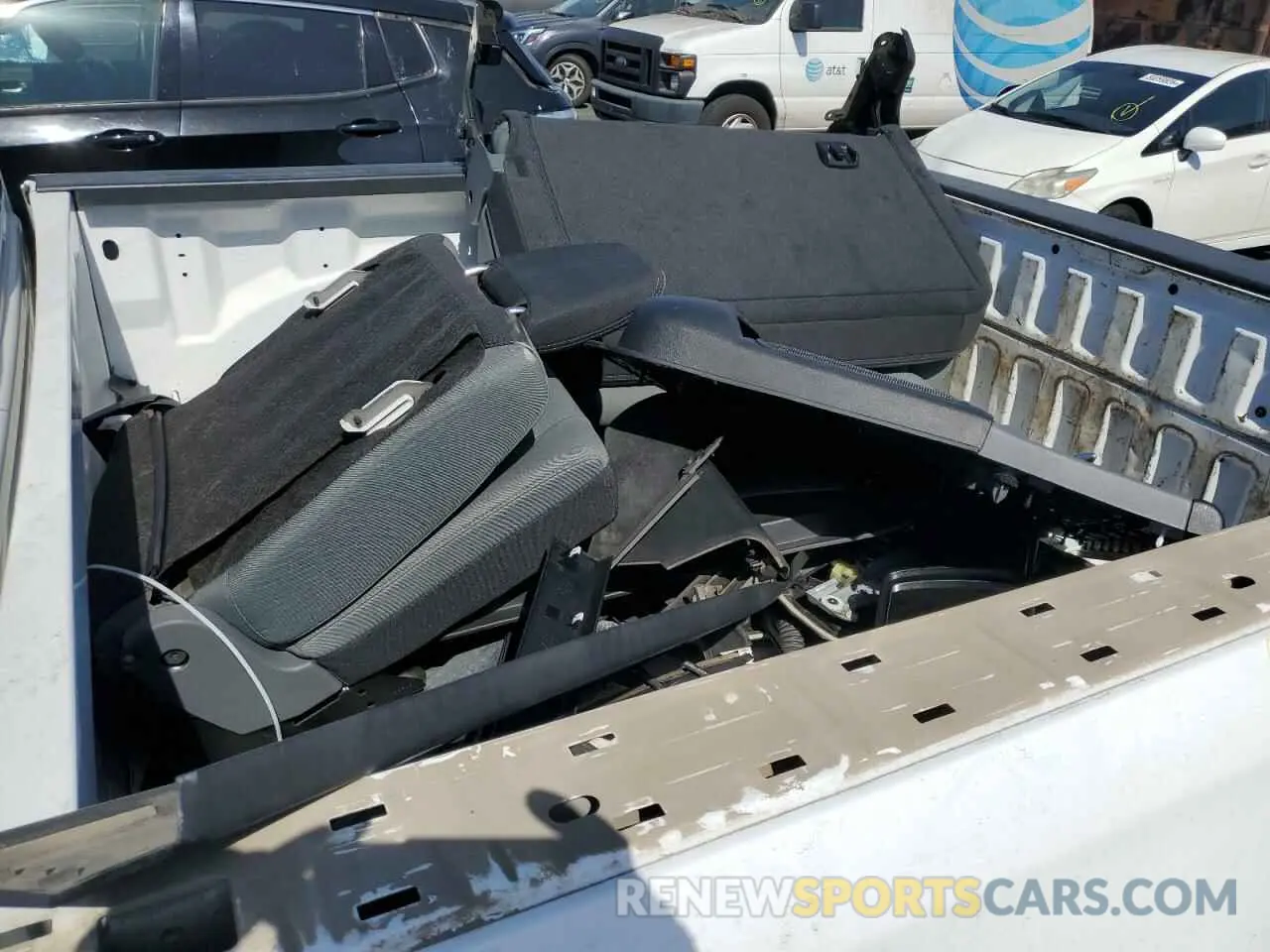 12 fotografías del automóvil dañado 1C6RREFT2MN747109 RAM 1500 2021