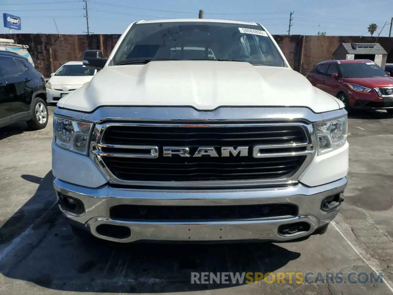 5 fotografías del automóvil dañado 1C6RREFT2MN747109 RAM 1500 2021