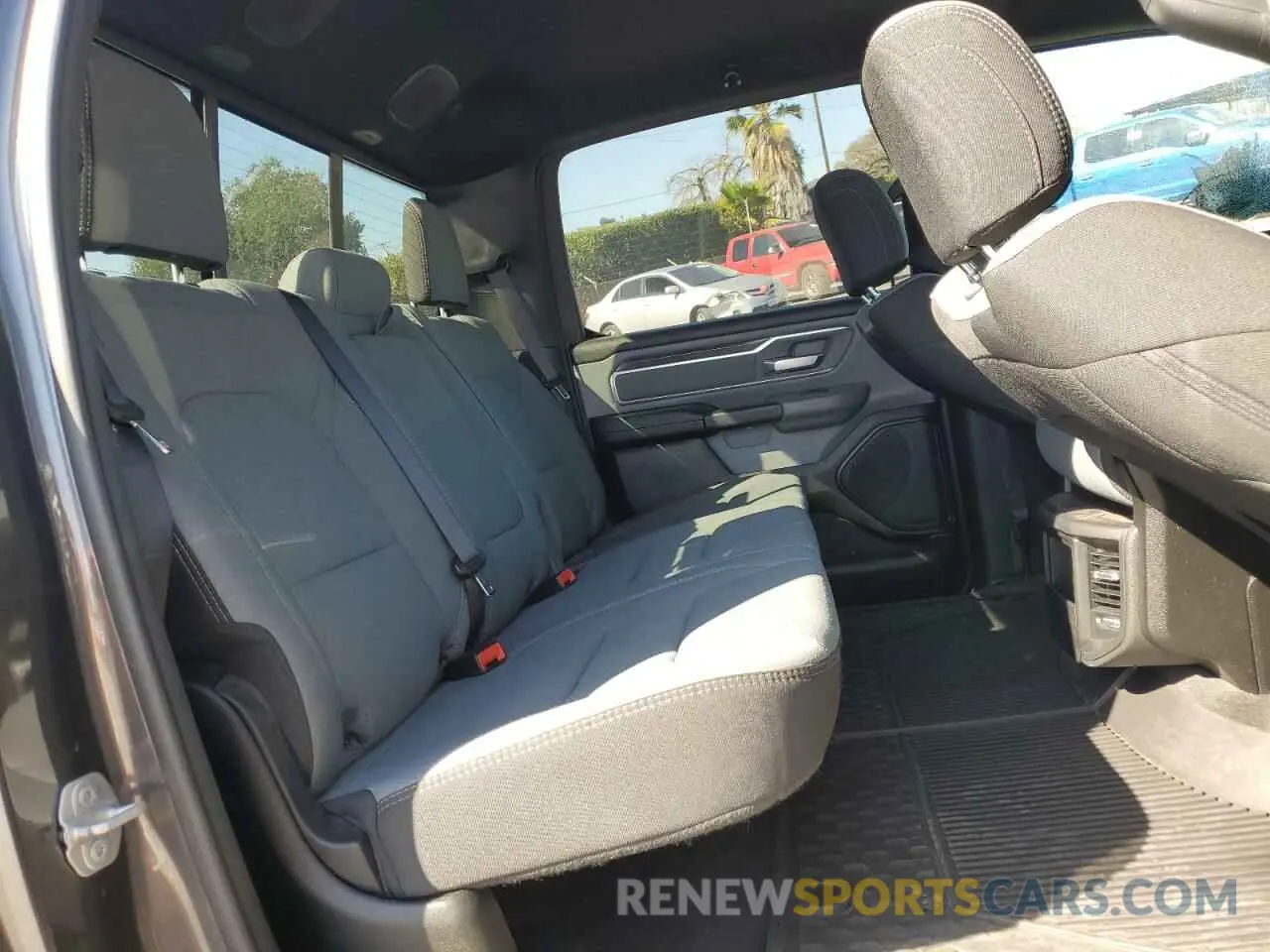 10 fotografías del automóvil dañado 1C6RREFT3MN710277 RAM 1500 2021