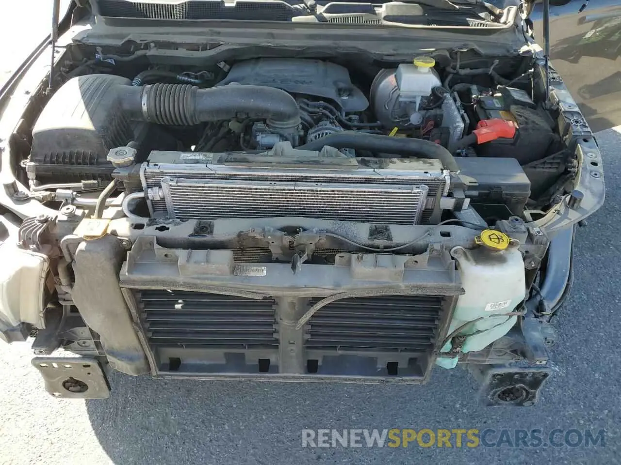 12 fotografías del automóvil dañado 1C6RREFT3MN710277 RAM 1500 2021