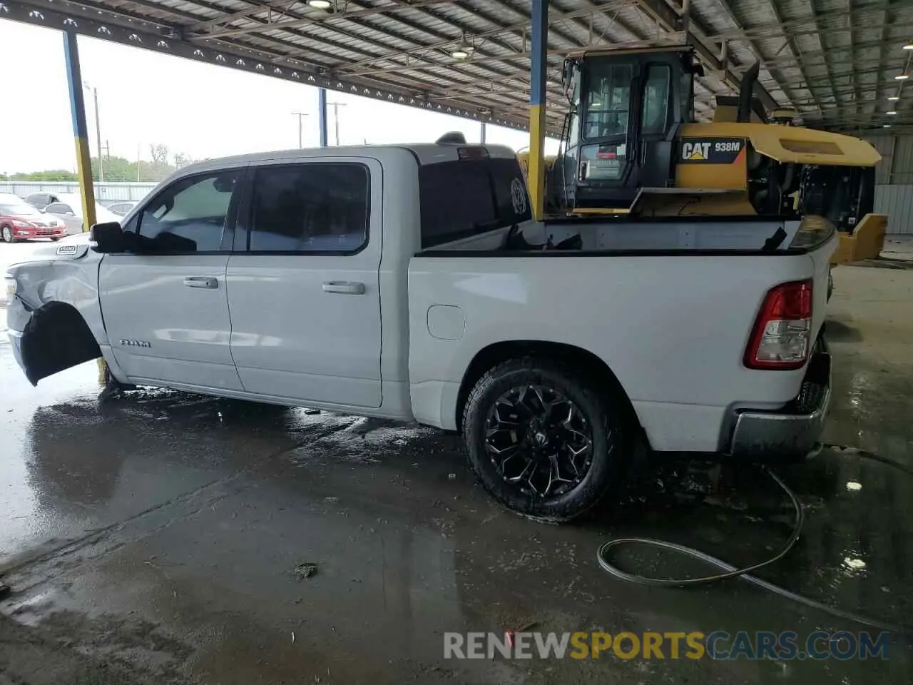 2 fotografías del automóvil dañado 1C6RREFT3MN768244 RAM 1500 2021