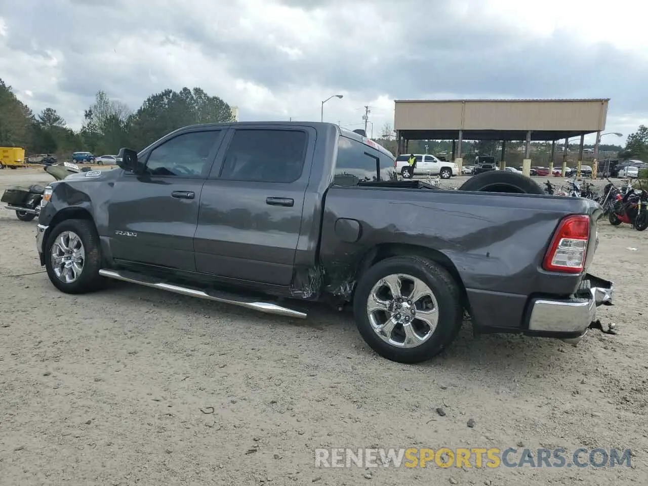 2 fotografías del automóvil dañado 1C6RREFT4MN543833 RAM 1500 2021