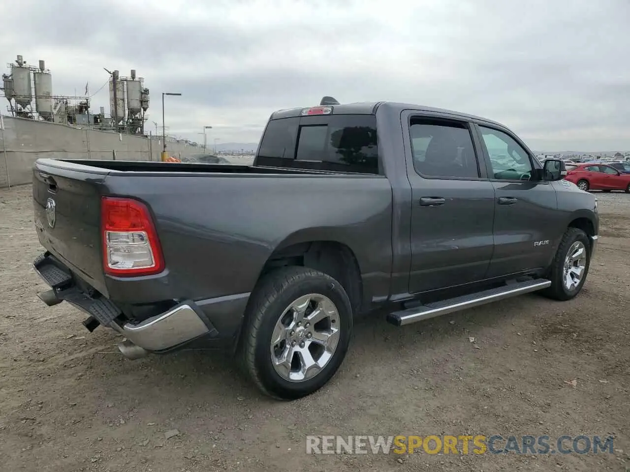 3 fotografías del automóvil dañado 1C6RREFT4MN631569 RAM 1500 2021