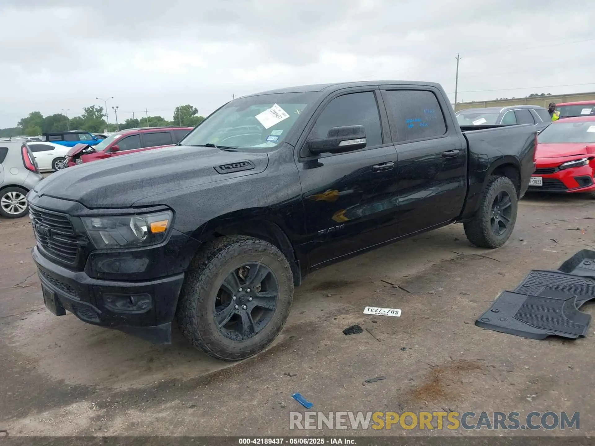 2 fotografías del automóvil dañado 1C6RREFT6MN709754 RAM 1500 2021