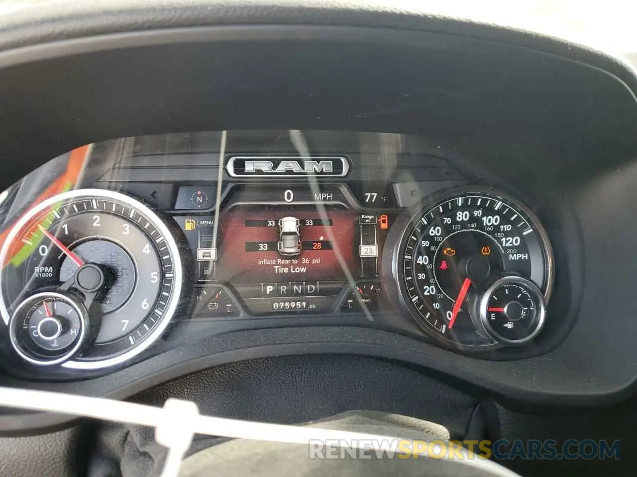 9 fotografías del automóvil dañado 1C6RREFT7MN542997 RAM 1500 2021