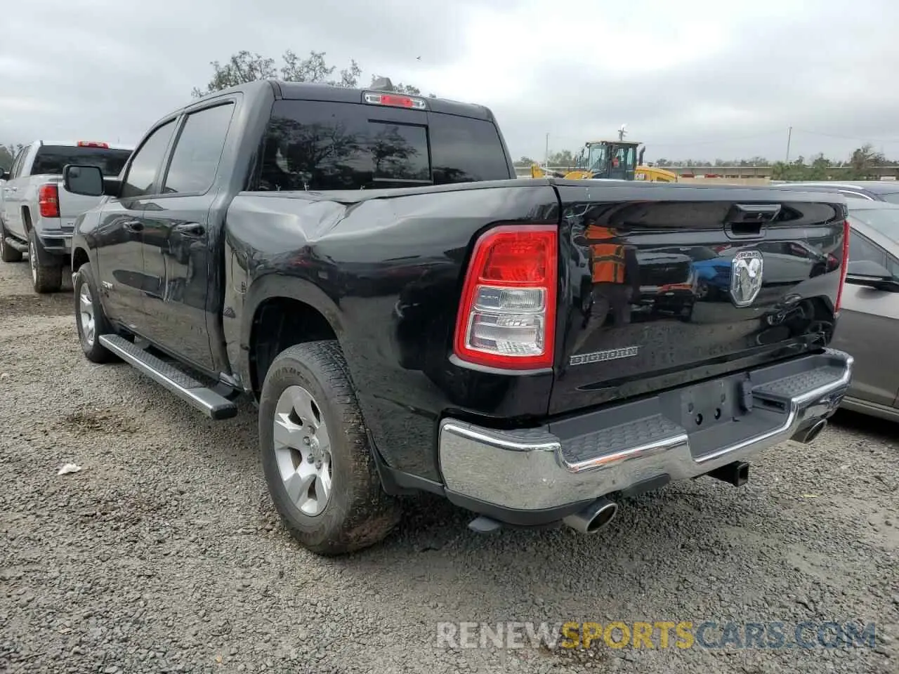2 fotografías del automóvil dañado 1C6RREFT9MN574642 RAM 1500 2021