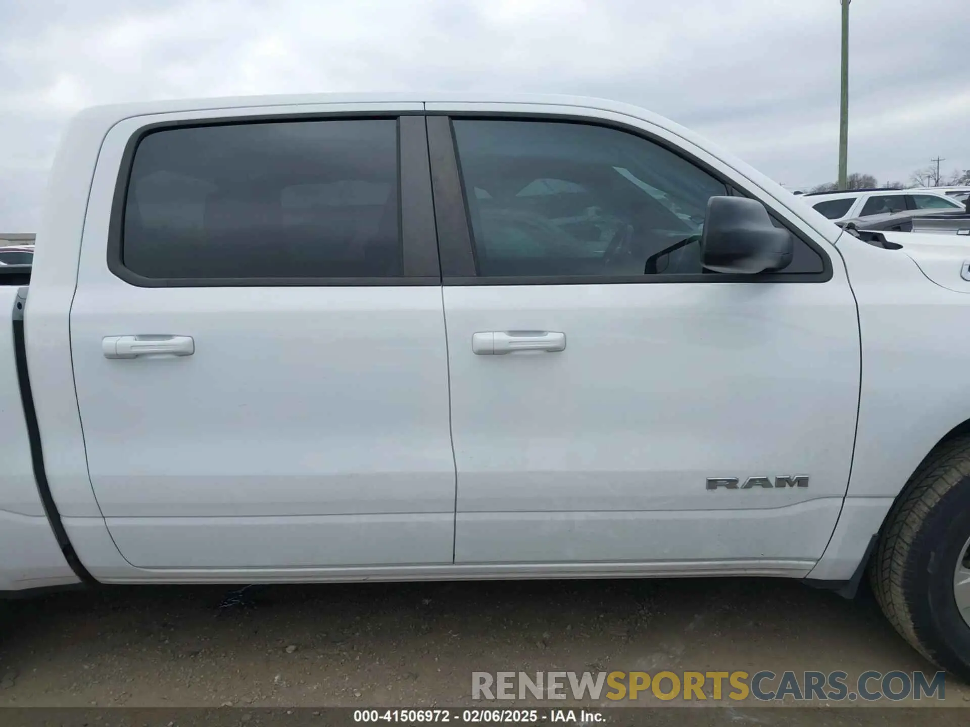 14 fotografías del automóvil dañado 1C6RREFTXMN501974 RAM 1500 2021