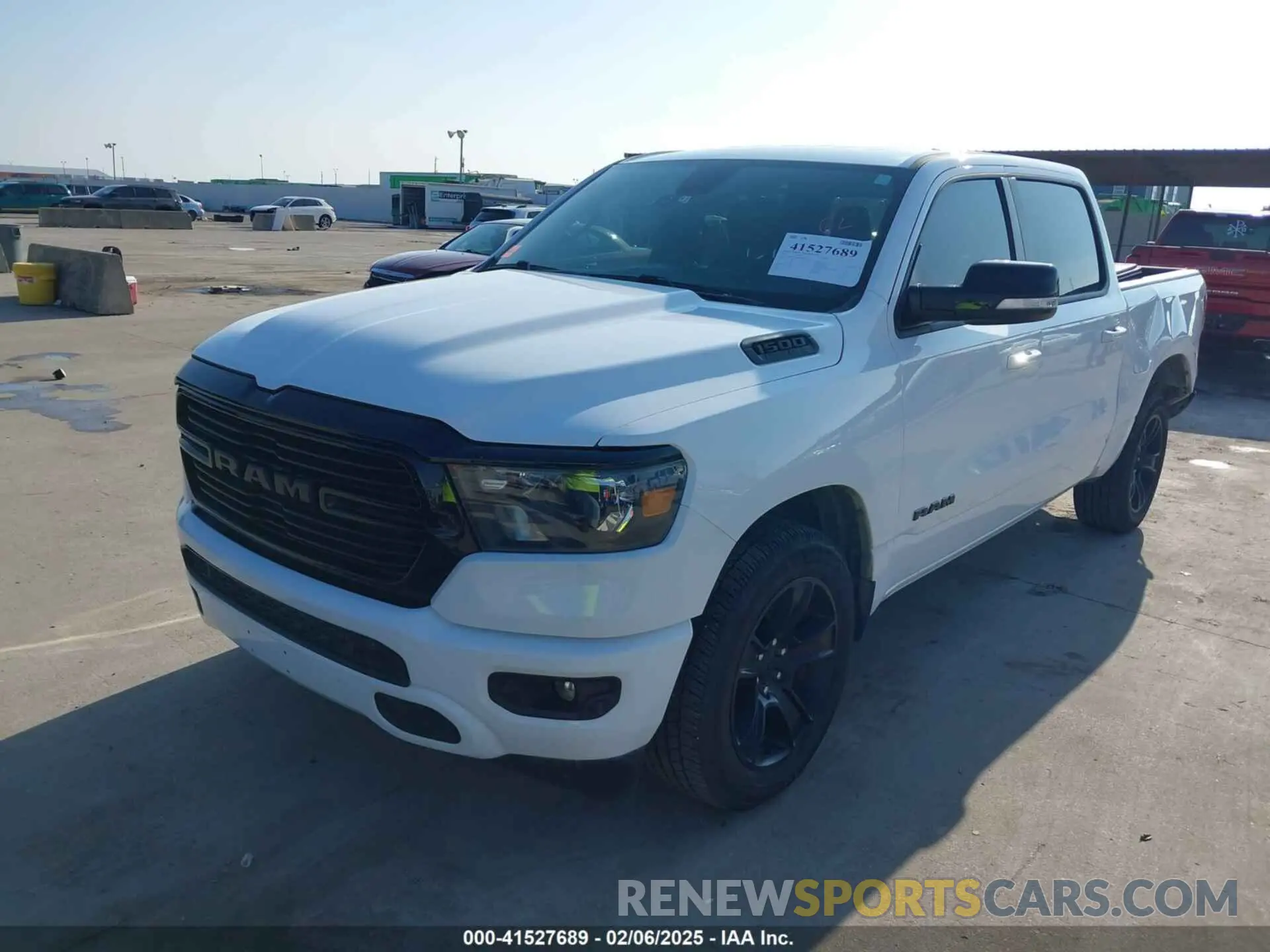 2 fotografías del automóvil dañado 1C6RREFTXMN816208 RAM 1500 2021