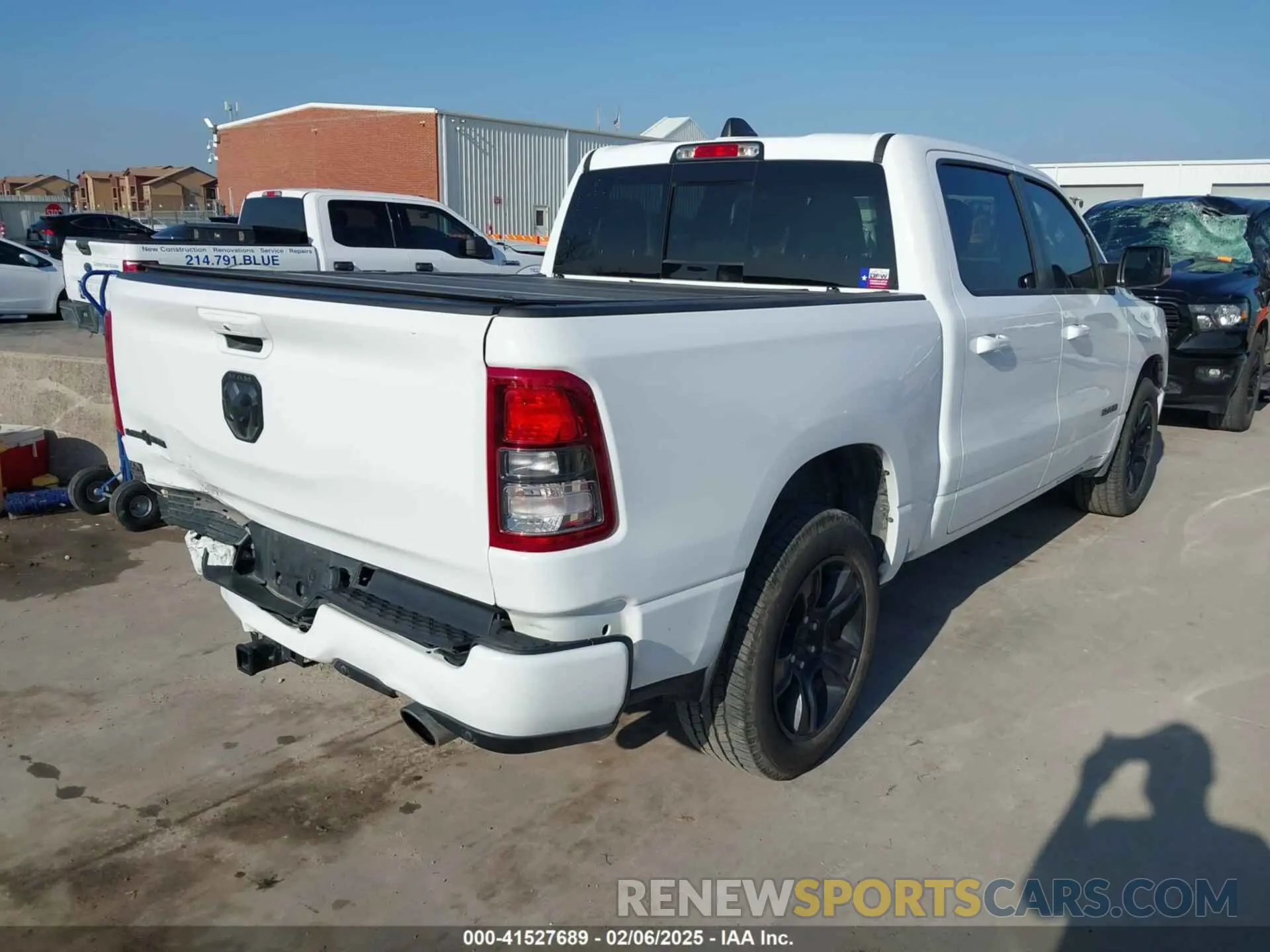 4 fotografías del automóvil dañado 1C6RREFTXMN816208 RAM 1500 2021