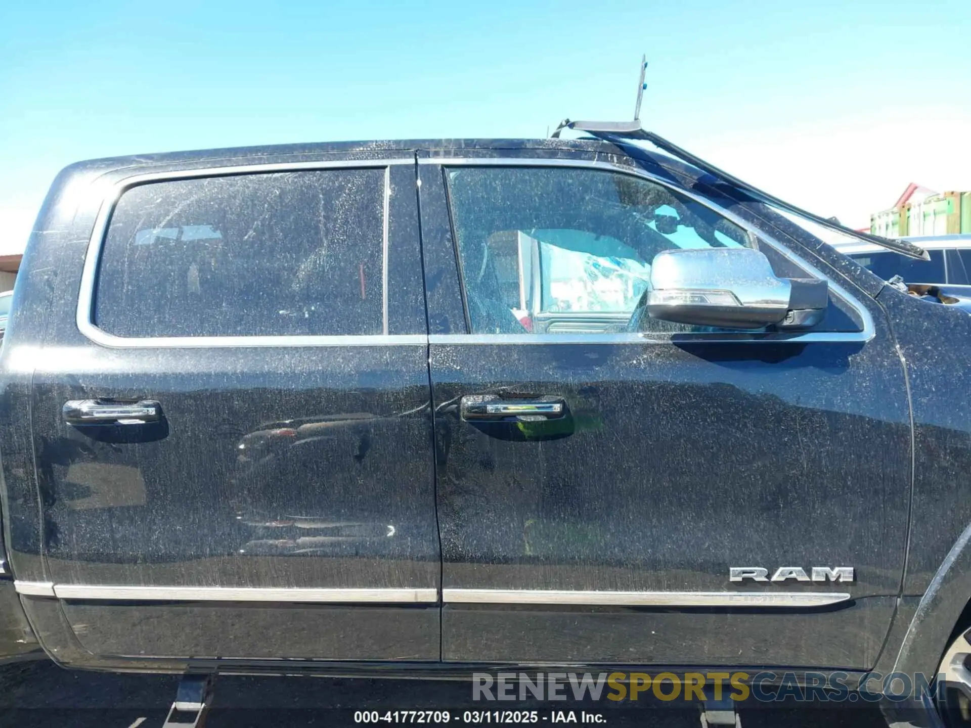 12 fotografías del automóvil dañado 1C6RREHT6MN501709 RAM 1500 2021