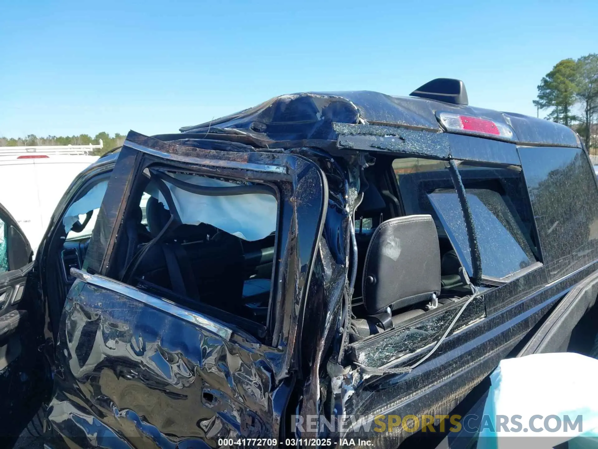 18 fotografías del automóvil dañado 1C6RREHT6MN501709 RAM 1500 2021