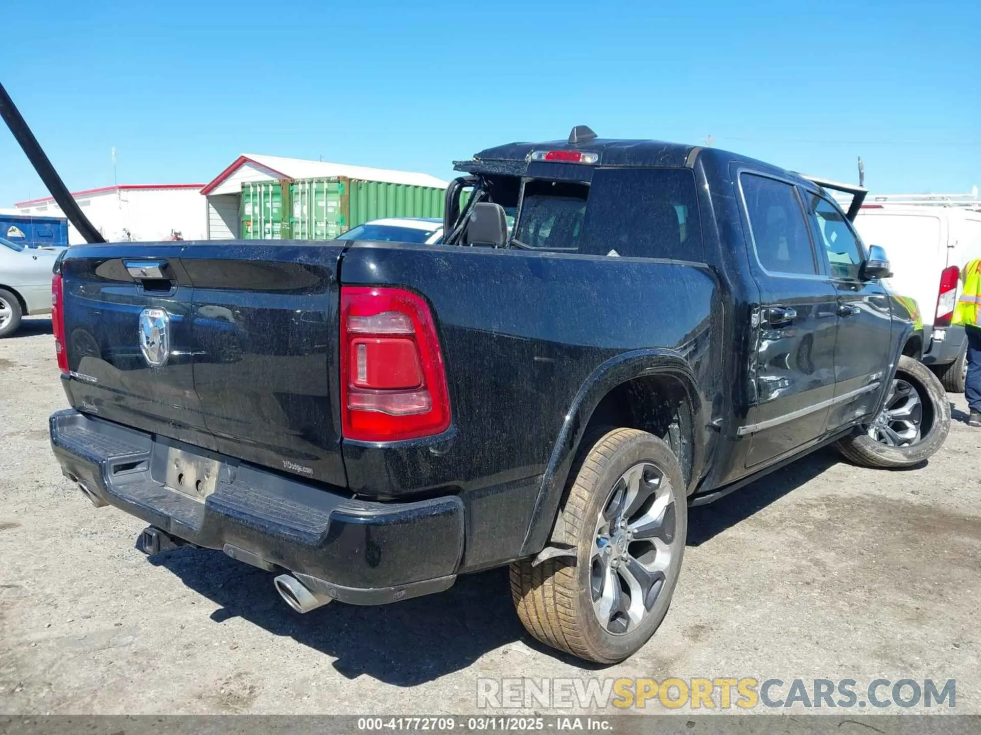 4 fotografías del automóvil dañado 1C6RREHT6MN501709 RAM 1500 2021