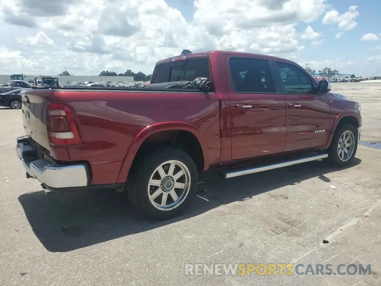 3 fotografías del automóvil dañado 1C6RREJT3MN544124 RAM 1500 2021