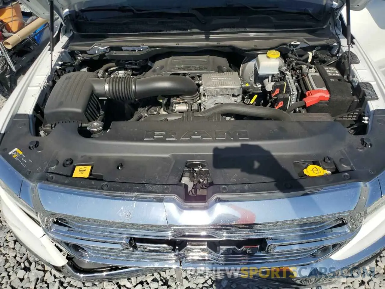 11 fotografías del automóvil dañado 1C6RREJT4MN820424 RAM 1500 2021